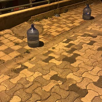 Sancaktepe Kaymakamlığı Evin Önüne Duba Konuluyor Araçlarımızı Nereye Çekeceğiz?