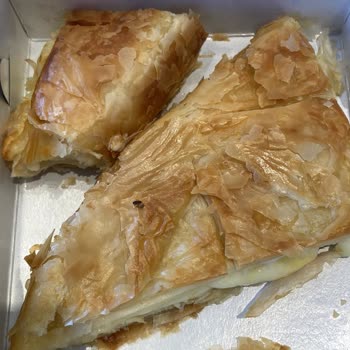 Bülent Börekçilik Verilen Siparişte Hepsinin Köşe Olması