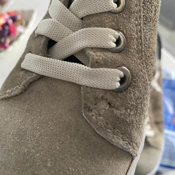 Yeşilyurt Lostra Bakım İçin Gönderdiğim Ayakkabıyı Yırtık Gönderdi