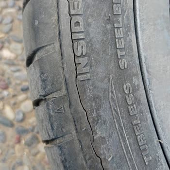 7 Bin Km 4 Tane Petlas Lastik Çatladı