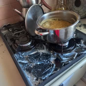 Kumtel Set Üstü Cam Ocağın Patlaması