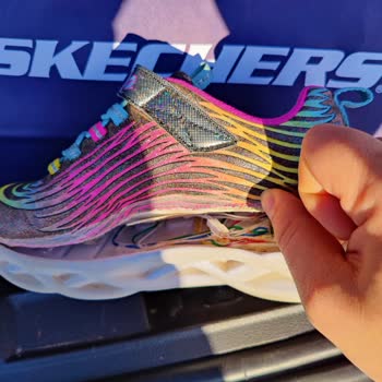 Skechers Ayıplı Ürünün Arkasında Durmuyorlar!