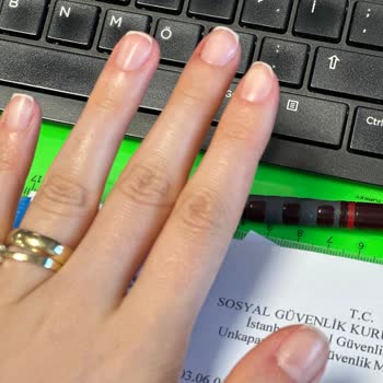 Eylül Öztürk Nail Spa Manikür Ve Pedikür Hizmeti!