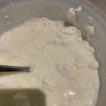 Sütaş Yoğurtlarının Kıvamı Bozuk Gibi