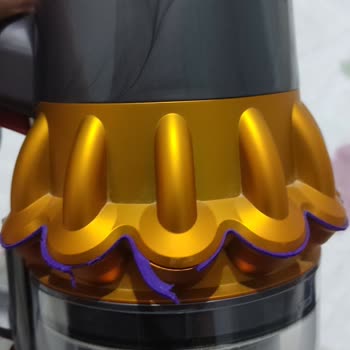 Dyson V15 Gövde Soyulmaları Mevcut