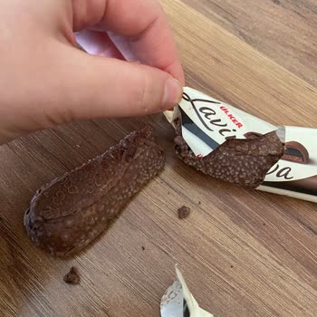 Ülker Laviva Çikolata Bozuk Çıktı