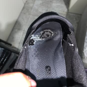 Skechers Ayakkabının İç Ve Dış Kısmı 6 Ay İçinde Deforme Oldu