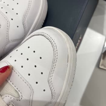 Tommy Hilfiger Mağazadan Attırmaya Çalıştılar 1haftalık Ayakkabıyı Değişim Yapmadılar