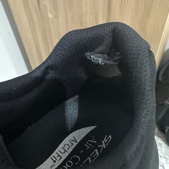 Skechers Mı Kardeşler Kundura Mı?