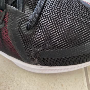 Nike Ayakkabı Çok Hızlı Yırtıldı