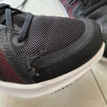 Nike Ayakkabı Çok Hızlı Yırtıldı