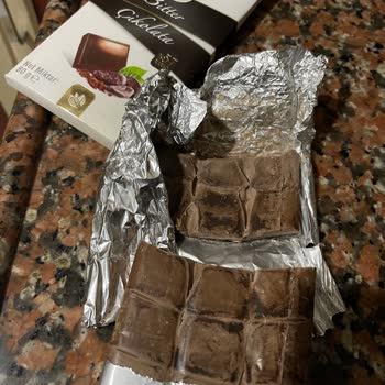 A101 Bozuk Ve Yarım Çikolata