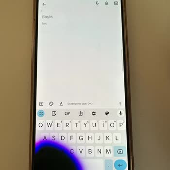 Oppo Reno, KVK Servis Hizmeti Sonrası Ekranda Kararma...