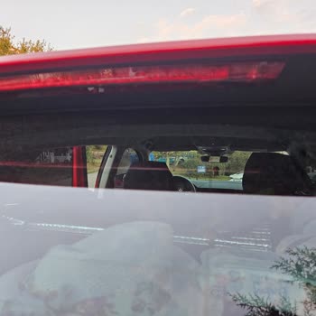 Skoda 3. Arka Stop Lambasının Kırılması