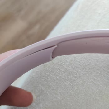 JBL Audio Systems Kulaklığın Plastik Kısımları Açılıyor.