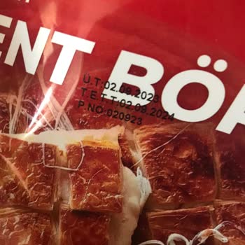 Levent Börek İçinin Küflü Olması