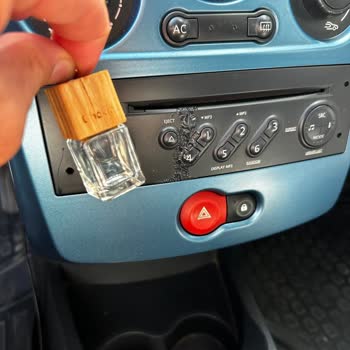 Chakra Şişe Otomobil Kokusu Zarar Verdi