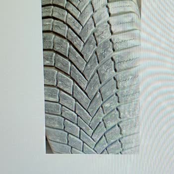 Bridgestone 8 Aylık Lastikler Kullanılamaz Hale Geldi Yazık