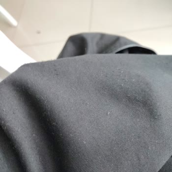 DeFacto Ürünü Kısa Sürede Tüy Toplamaya Başladı.