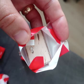 Ülker Napoliten Çikolata Bayat Ve Küflenmiş