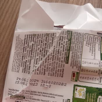 Nestle Bozulmuş Lekeli Çikolata