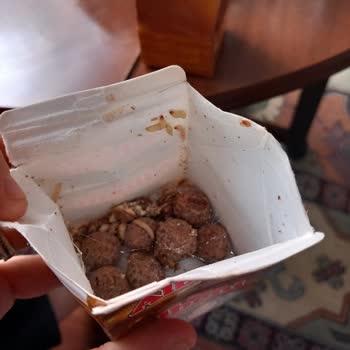 Ülker Kurtlanmış Albeni Satıyorsunuz
