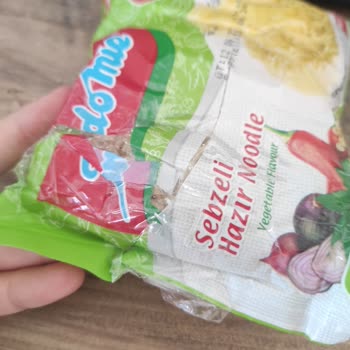 BİM Makarnanın Yırtık Paketi Bantlanmış Durumdaydı