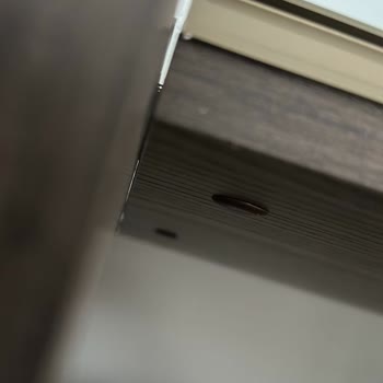 Enza Home Gardırop Kurulumda Vidaları Eksilterek Yapılan Montaj