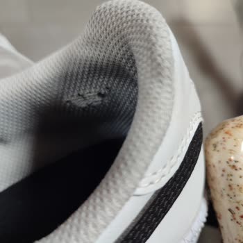 In Street Ayakkabı Mağazası Ayakkabı