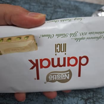 Nestle Damak Çikolata Aldım Her Seferinde Aynı Problem Bozuk Ürün.