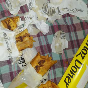 Maydonoz Döner Eskişehir Şubesi Dürümden Cam Çıktı