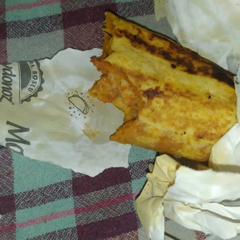 Maydonoz Döner Eskişehir Şubesi Dürümden Cam Çıktı