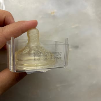 Philips Avent Biberon Başlığı Kullanmadan Kendi Kutusunda Sarardı!