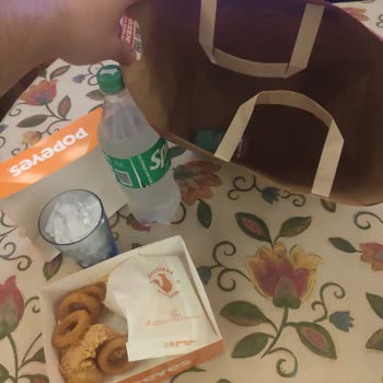 Popeyes Eksik Ürün Gönderimi Ve Müşteri Hattının Olmaması