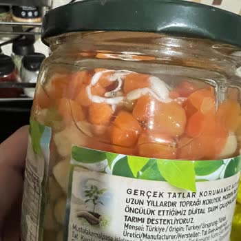 Tat Gıda Garnitür İçerisindeki Küf Yumakları