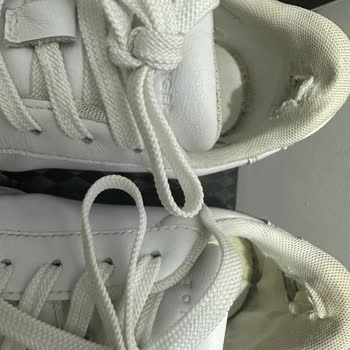 Tommy Hilfiger Garanti Kapsamlı Ayakkabıyı Kabul Etmiyor.