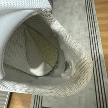 Tommy Hilfiger Garanti Kapsamlı Ayakkabıyı Kabul Etmiyor.