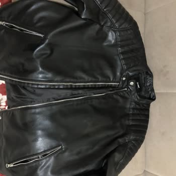 Pull and Bear Ürün Defolu Ve Soyuldu