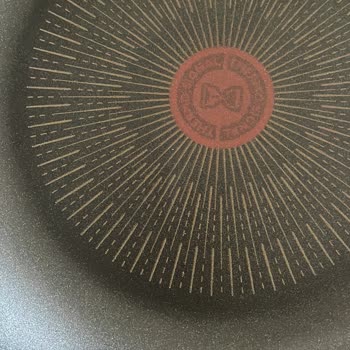 Tefal Ürün Çizikleri Ve Arkasında Durmaması