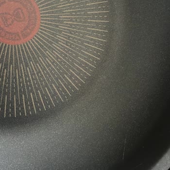 Tefal Ürün Çizikleri Ve Arkasında Durmaması