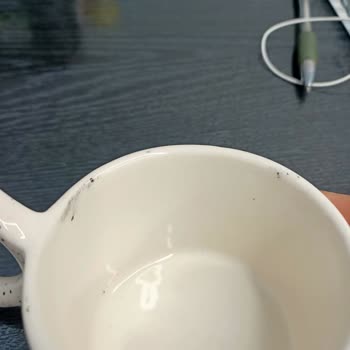 Vina Seramikten Aldığım Ürünlerde Defolar Var