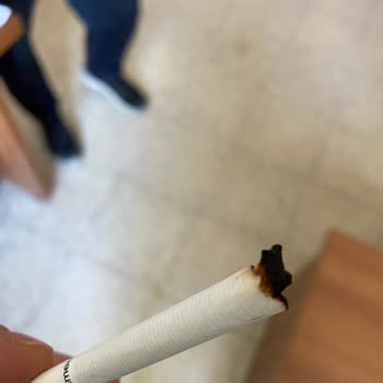 Sigara (Parliament) İçinden Odun Çıkması