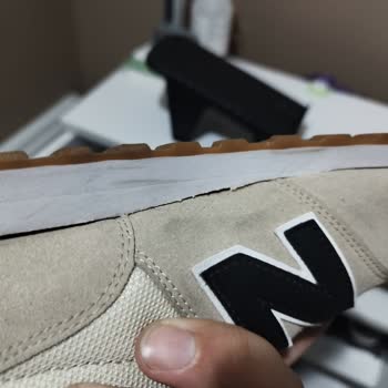 New Balance Fatura Ve Ayakkabı Parçalandı