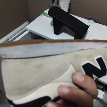 New Balance Fatura Ve Ayakkabı Parçalandı