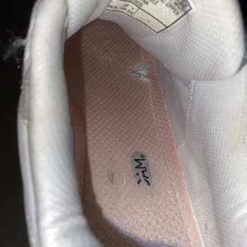 Skechers 2 Aylık Ayakkabı İç Tabanınında Parçalanma Olması