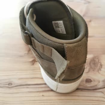 Ayakkabı Yırtık Çıktı Ve Adidas Yardımcı Olmuyor