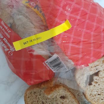 Şok Marketlerdeki Tam Buğday Ekmeğinin Küflü Oluşu