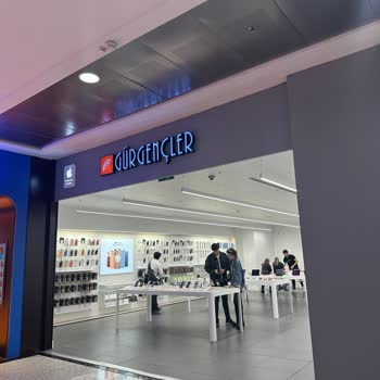 Gürgençler Cepa AVM Yamuk Takılan Kırılmaz Cam