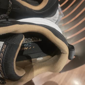 Skechers İç Astarı İyi Çıkmadı
