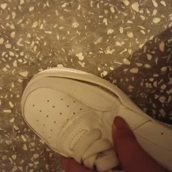 Bershka'dan Aldığım Ayakkabının Yırtılması